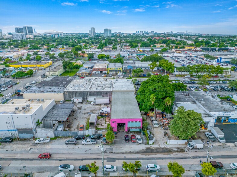 More Photos Of 1996 NW 22nd St, Miami Warehouse For Sale