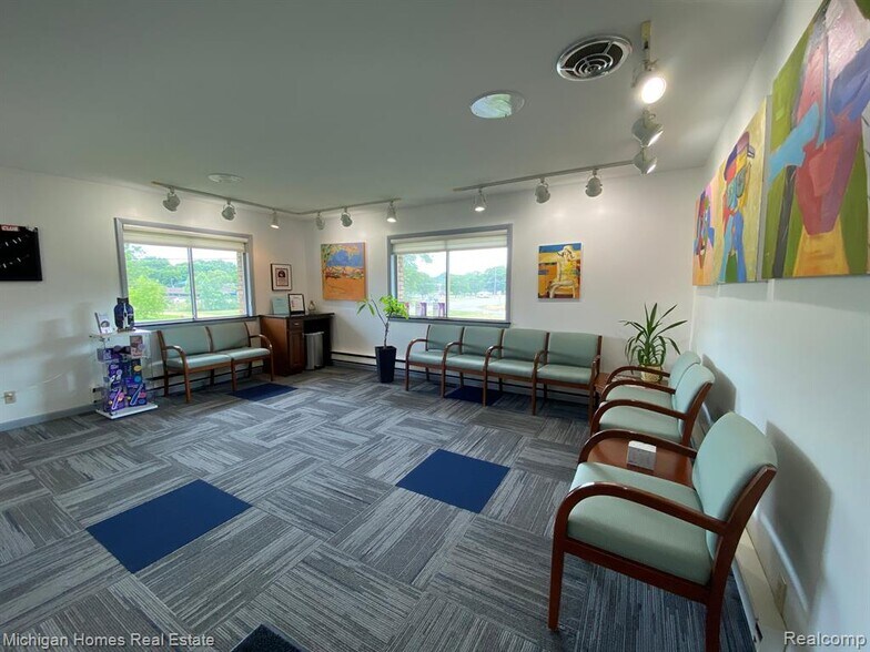More Photos Of 2290 E Hill Rd, Grand Blanc Medical For Lease