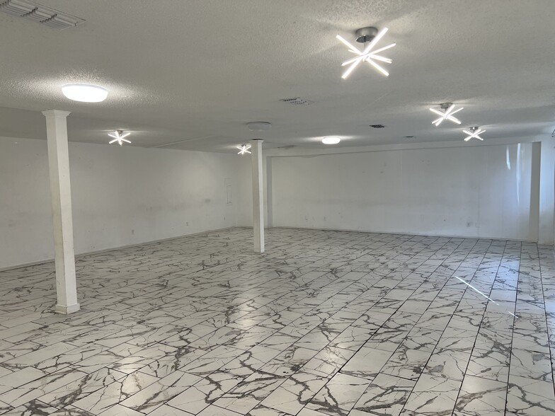 More Photos Of 2922 Bert Kouns Industrial Loop, Shreveport General Retail For Lease