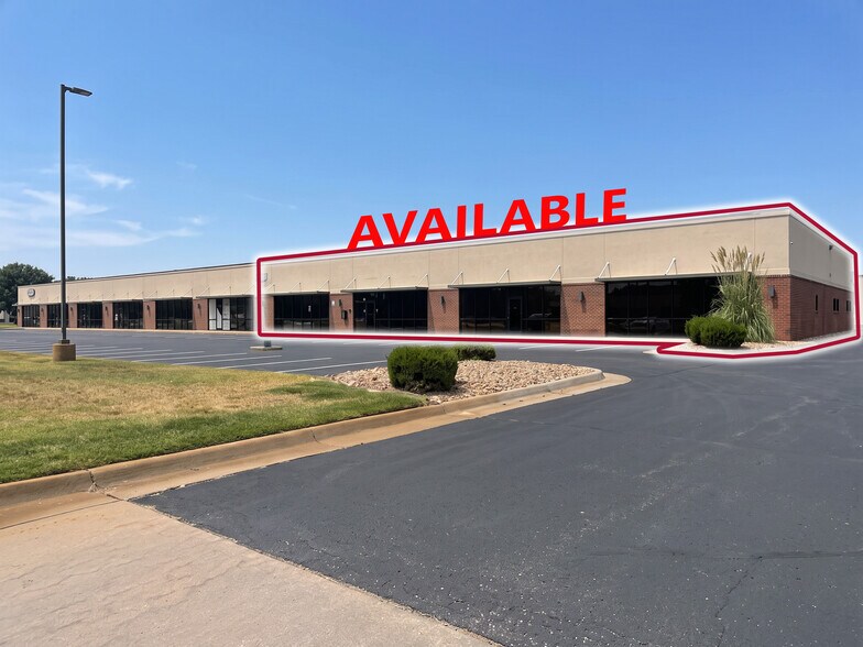 More Photos Of 7330 W 33rd St, Wichita Flex For Lease