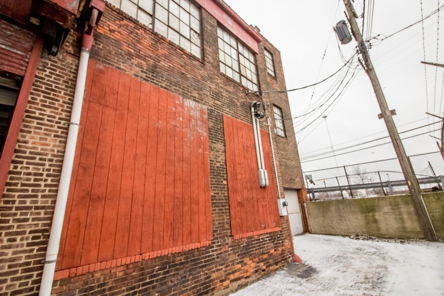 More Photos Of 3800-3812 Euclid Ave, Cleveland Light Manufacturing For Lease
