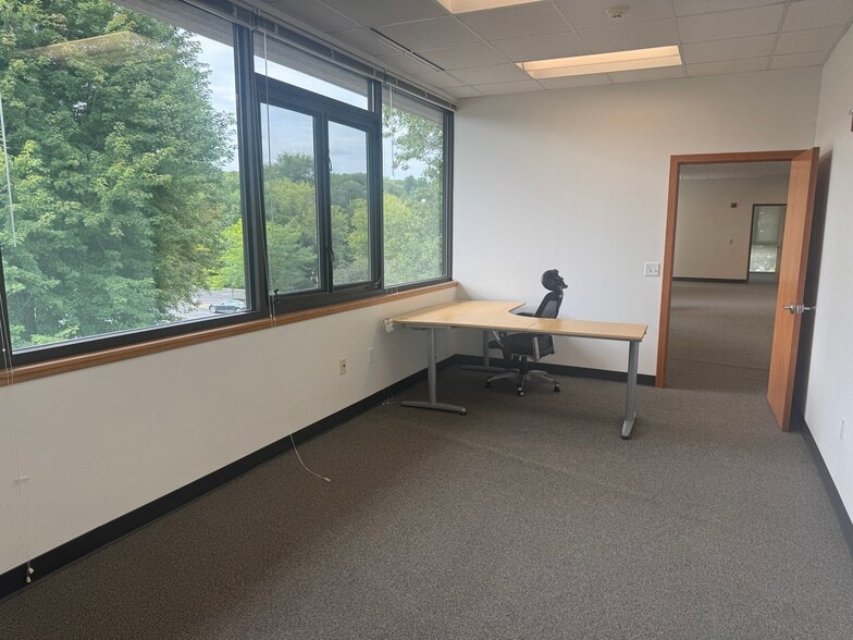 More Photos Of 8517 Excelsior Dr, Madison Office For Lease