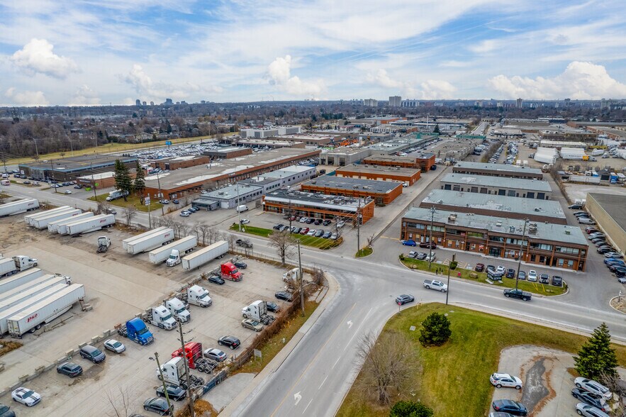 More Photos Of 2386 Haines Rd, Mississauga Storefront For Lease