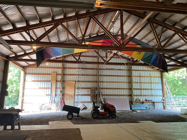 More Photos Of 15626 SE Martins St, Portland Warehouse For Lease