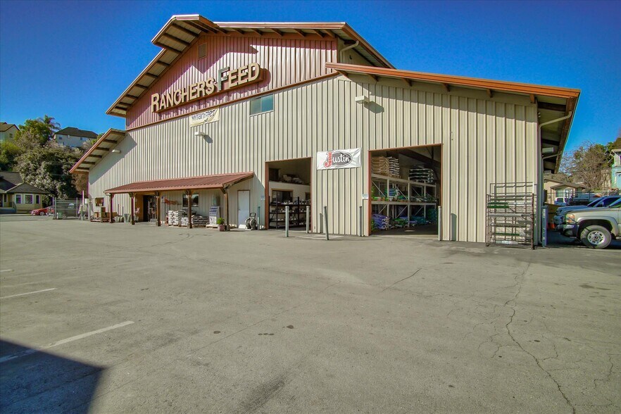 More Photos Of 354 1st St, Hollister Freestanding For Sale