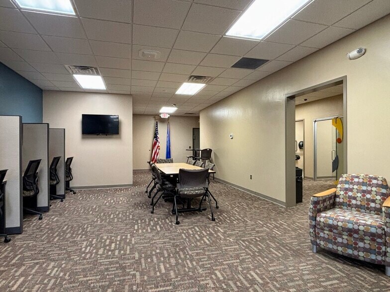 More Photos Of 402 N Genesee St, Wittenberg Fast Food For Sale