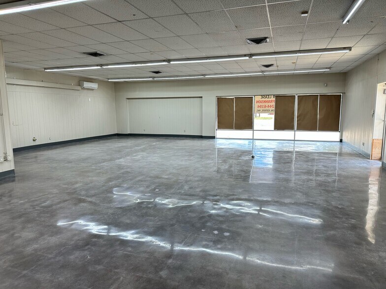 More Photos Of 1000 Avenue F, Bay City Light Distribution For Lease