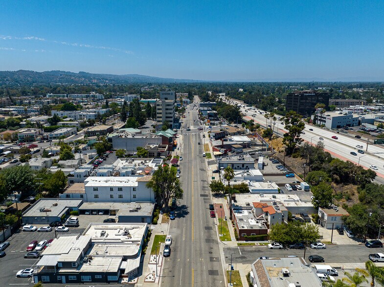 More Photos Of 10738 Riverside Dr, North Hollywood Medical For Lease