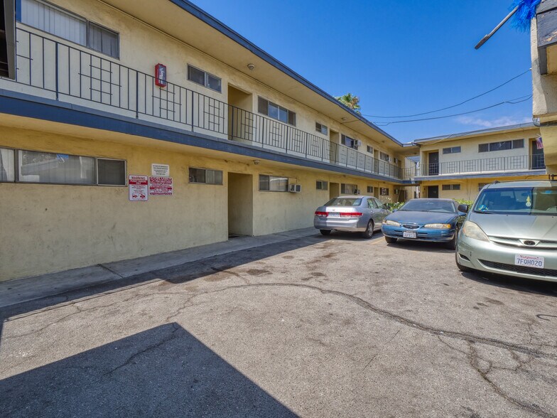 More Photos Of 10746 New Haven St, Sun Valley Apartments For Sale