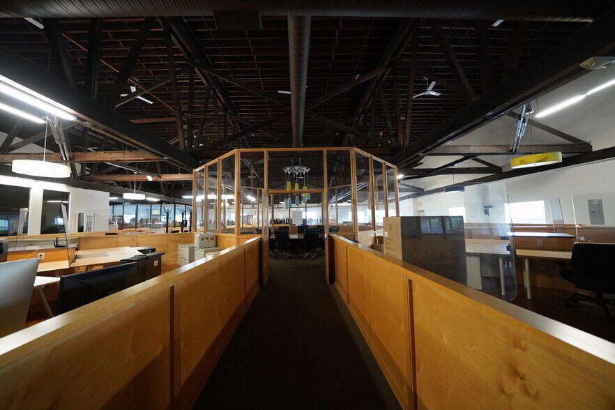 More Photos Of 1 Lexington & Revere Ave, Bethpage Warehouse For Sale