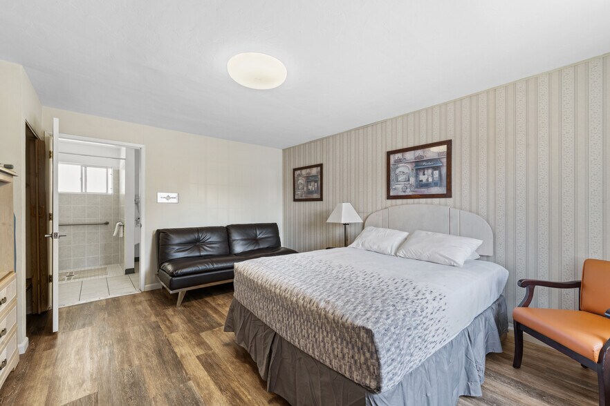 More Photos Of 1736 Santa Rosa Ave, Santa Rosa Hotel For Sale