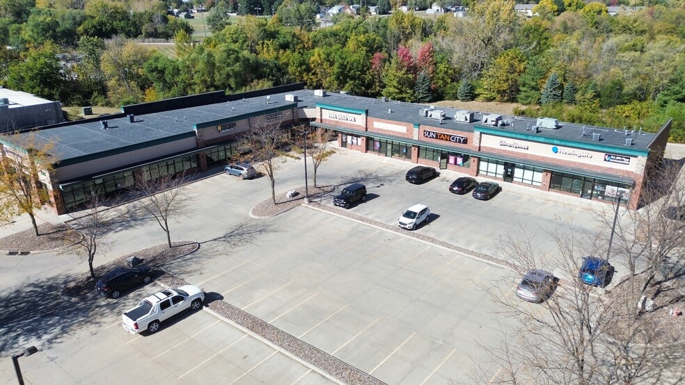 Primary Photo Of 1003 8th St SW, Altoona Storefront For Lease