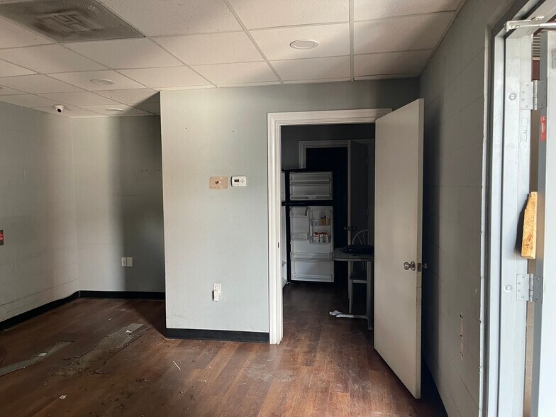 More Photos Of 7207 Navigation Blvd, Houston Flex For Sale