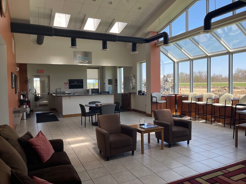 More Photos Of 600 Airport Rd, Wintersville Airplane Hangar For Lease