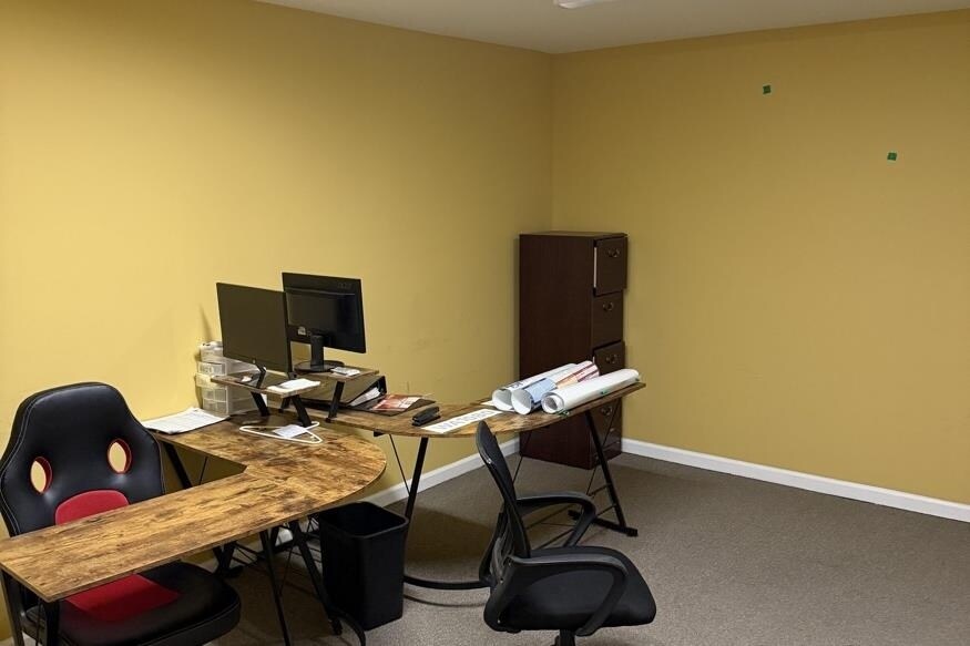 More Photos Of 2708 S Ruby Ave, Gonzales Warehouse For Lease