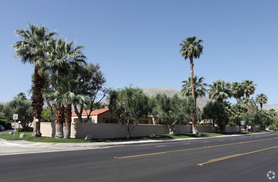 More Photos Of 72805 Park View Dr, Palm Desert Apartments For Sale