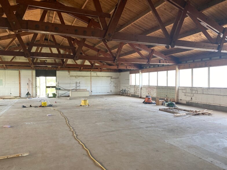 More Photos Of 4868 Wilder Rd, Bay City Medical For Lease