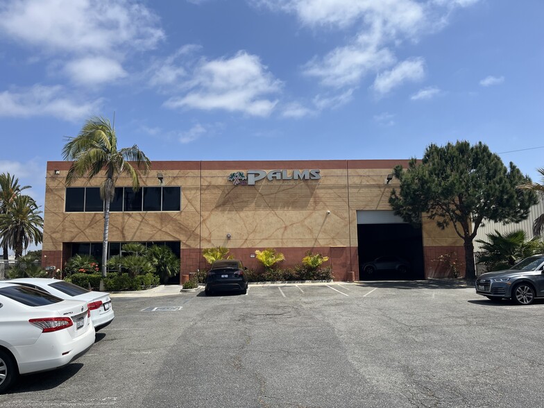 Primary Photo Of 2540 N Palm Dr, Signal Hill Warehouse For Lease