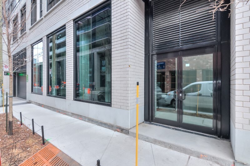 More Photos Of 225 Rue Young, Montréal Apartments For Lease