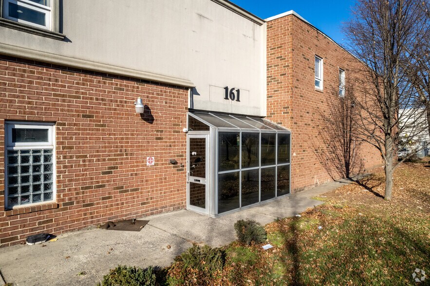 More Photos Of 161 Helen St, South Plainfield Warehouse For Lease