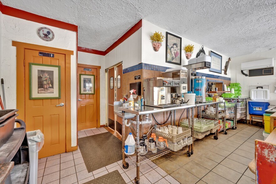 More Photos Of , Deland Unknown For Sale