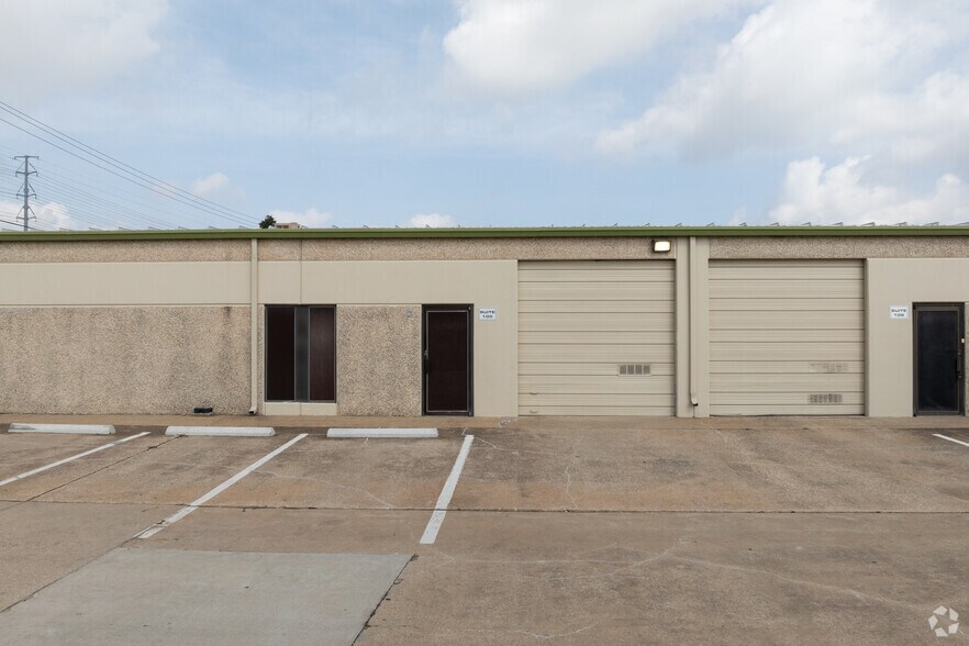 More Photos Of 5214 Burleson Rd, Austin Unknown For Lease
