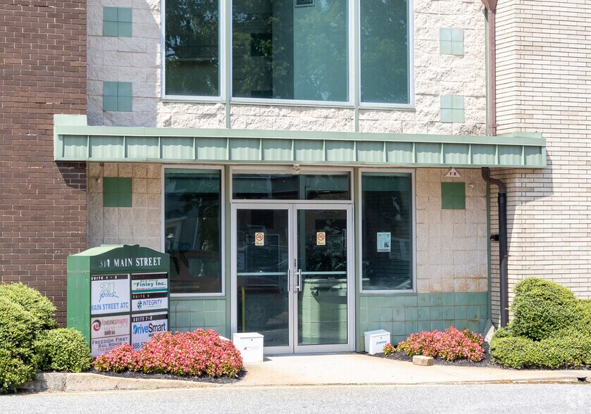 More Photos Of 310 Main St, Toms River Medical For Sale