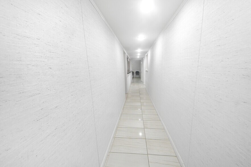 More Photos Of 7030 Bretshire Dr, Houston Medical For Sale