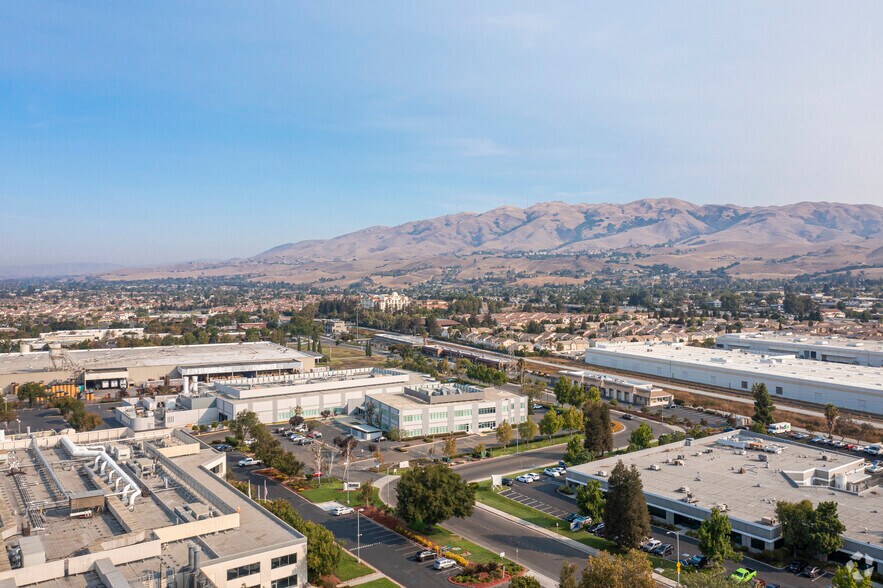More Photos Of 237 S Hillview Dr, Milpitas Research And Development For Lease