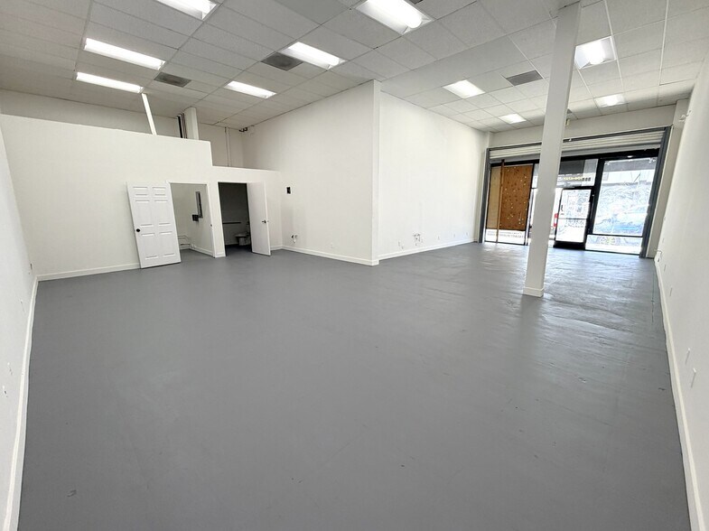 More Photos Of 223-231 E 9th St, Los Angeles Storefront For Lease