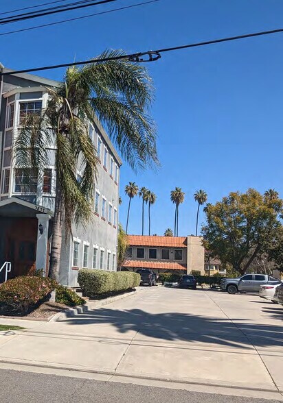 More Photos Of 3877 12th St, Riverside Office For Lease