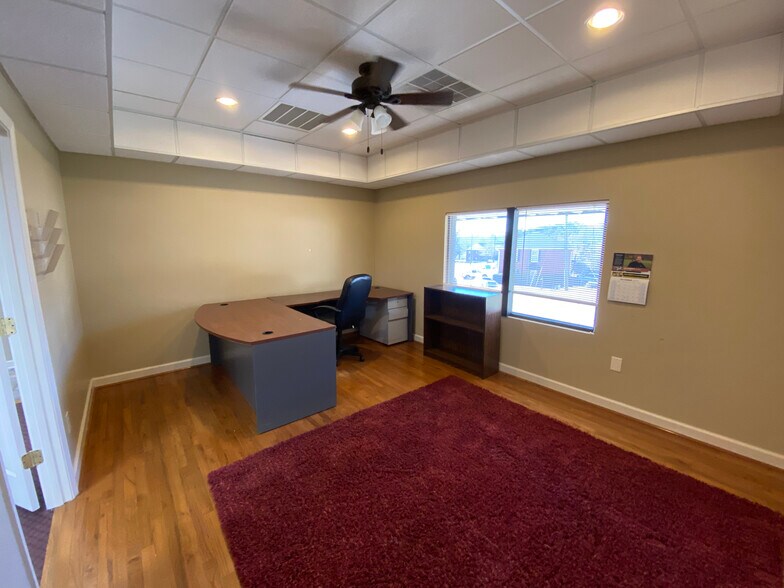 More Photos Of 2007 Old Montgomery Hwy, Birmingham Warehouse For Lease