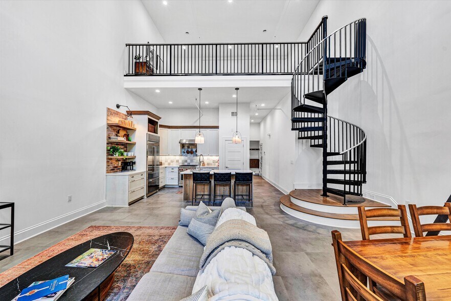 More Photos Of 109 Campbell Ave SW, Roanoke Apartments For Sale