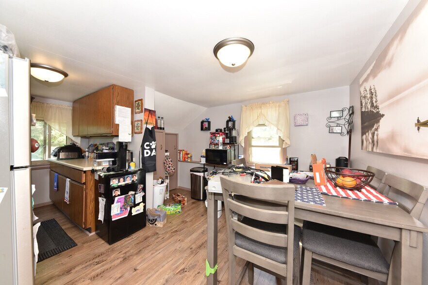 More Photos Of N96W20275 County Line Rd, Menomonee Falls Multifamily For Sale