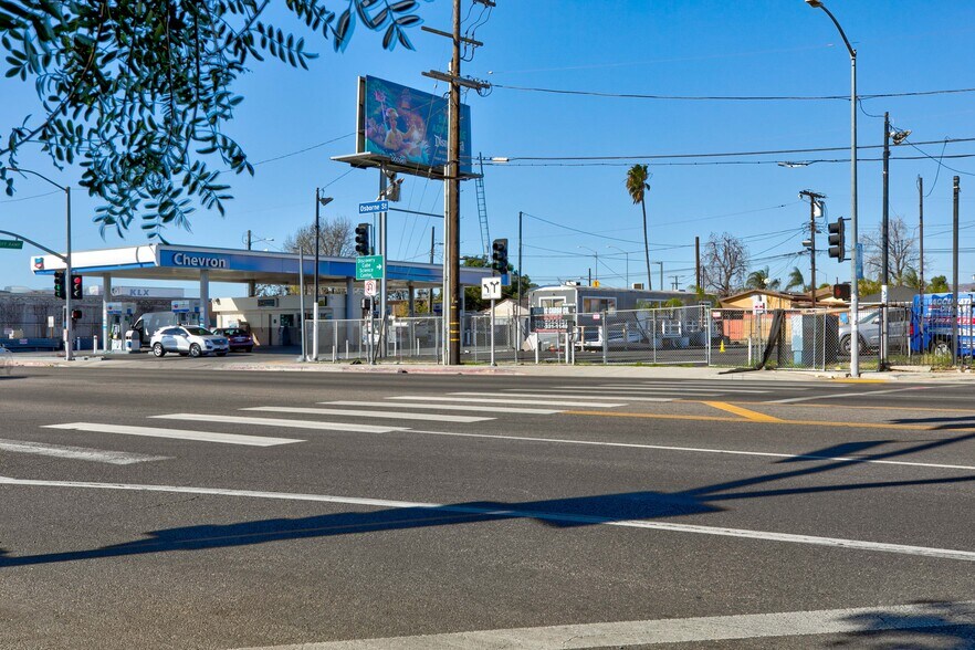 More Photos Of 13243 Osborne St, Arleta Land For Lease