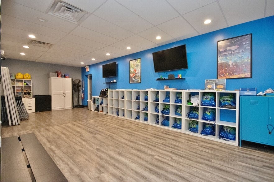 More Photos Of 1559 Route 82, Hopewell Junction Medical For Lease