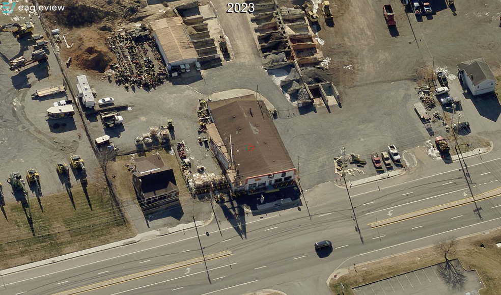 More Photos Of 3954 W Main St, Salem Freestanding For Lease