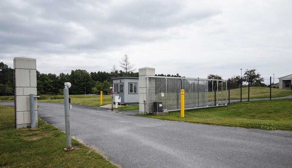 More Photos Of 641 Ridge Rd, Chazy Research And Development For Lease