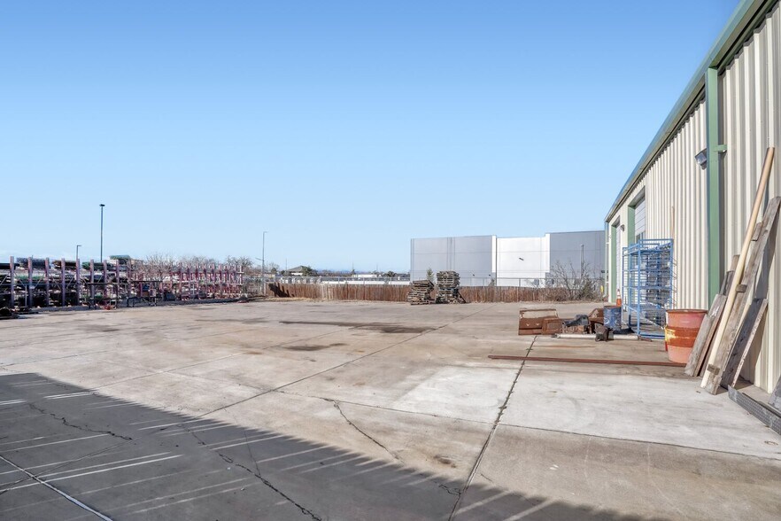More Photos Of 8681 Rosemary St, Commerce City Warehouse For Sale