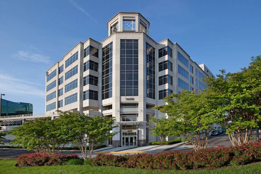 Primary Photo Of 1600 International Dr, McLean Office For Lease