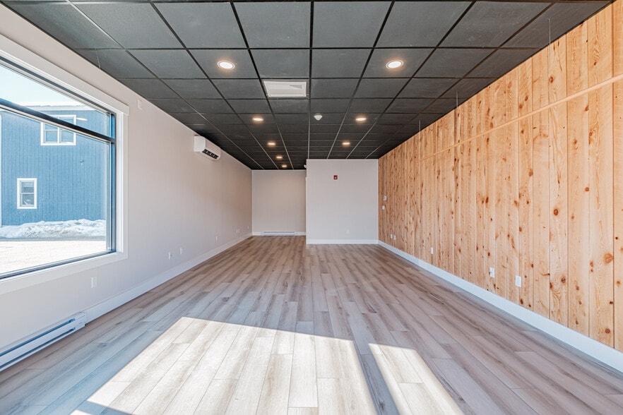 More Photos Of 261-263 Main St, Bridgton Storefront Retail Residential For Lease