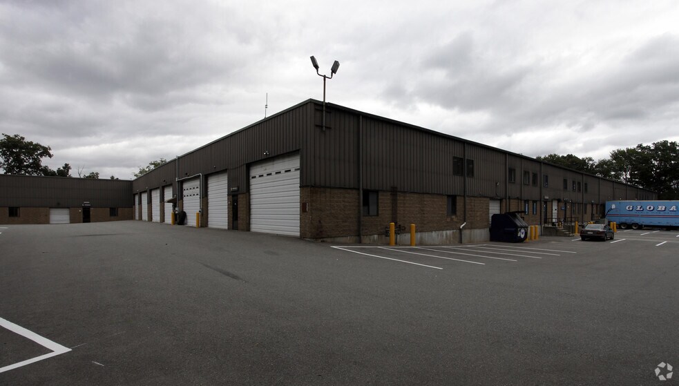 More Photos Of 275 Centre St, Holbrook Warehouse For Sale