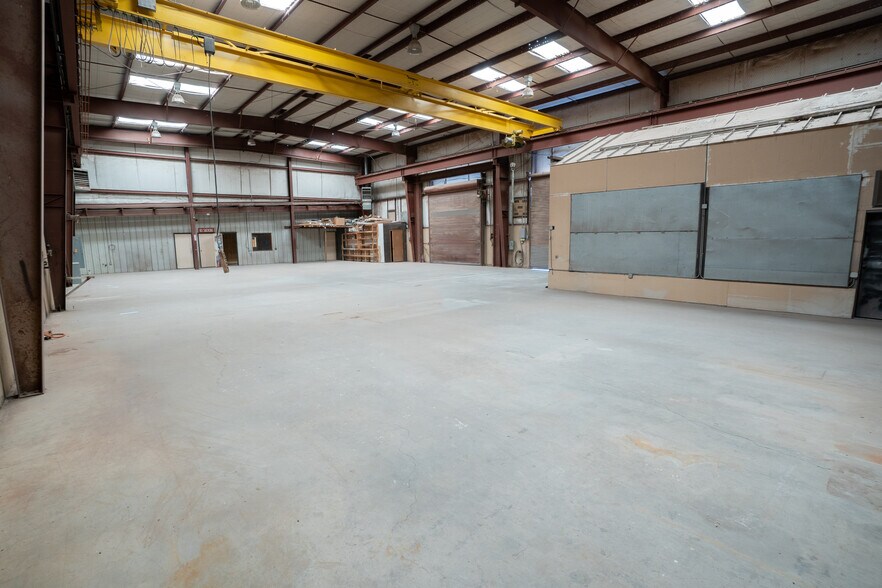 More Photos Of 4111 S County Road 1276, Midland Manufacturing For Sale