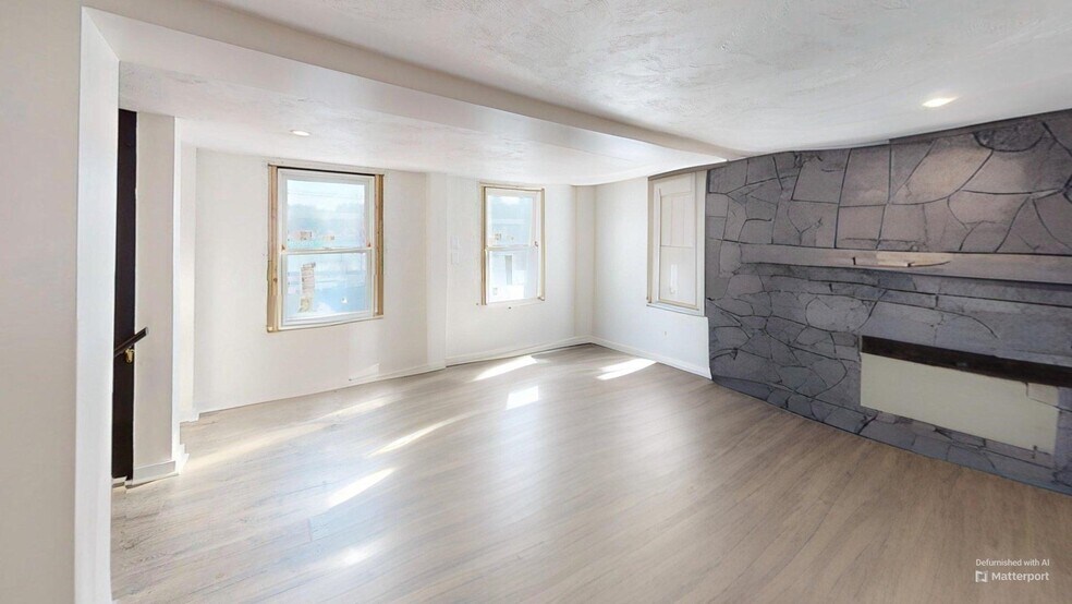 More Photos Of 130 High St, Upton Office For Sale