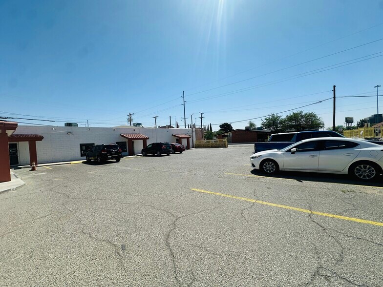More Photos Of 809 E Yandell Dr, El Paso Office For Lease
