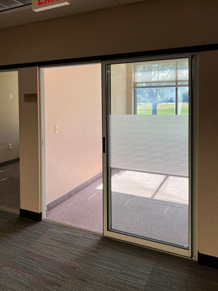 More Photos Of 3161 NW Northdale Blvd, Minneapolis Office For Lease