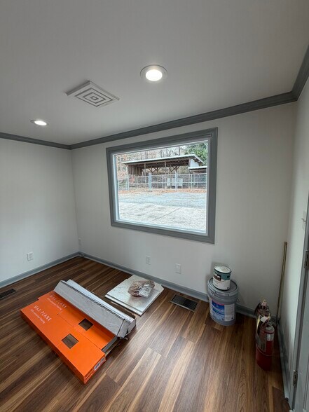 More Photos Of 2719 Huff Dr, Lawrenceville Office For Lease