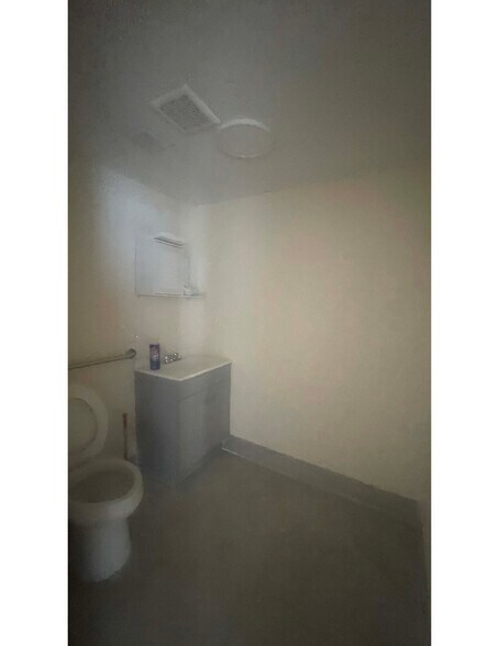 More Photos Of 1525-1527 Bryant Ave, Bronx Apartments For Lease