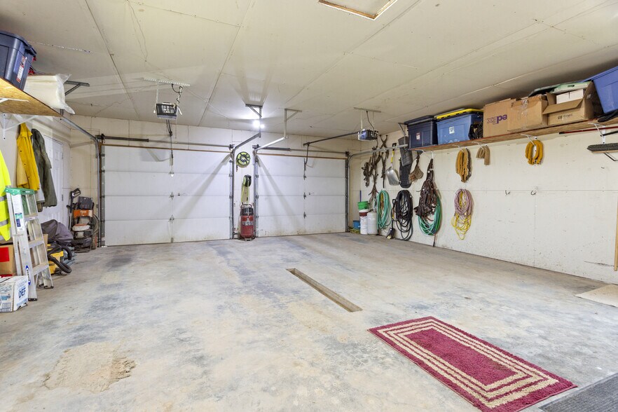 More Photos Of 1993 130th Ave NW, Arnegard Warehouse For Lease
