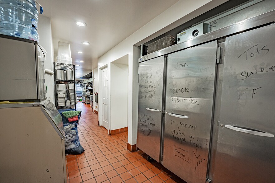 More Photos Of 310 Lake St, Wilson Hotel For Sale